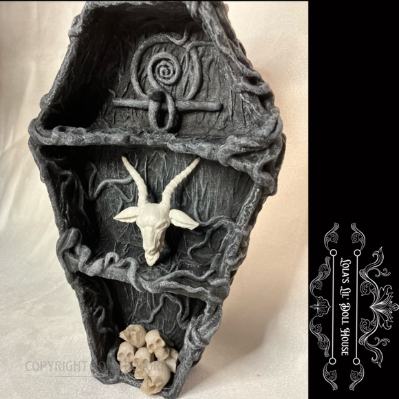 Gothic Coffin Shelf Decor Ornament Snake Occult Halloween Nightmare - Picture 3 of 14